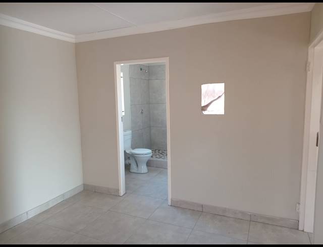 3 BEDROOM HOUSE FOR SALE IN STRETFORD